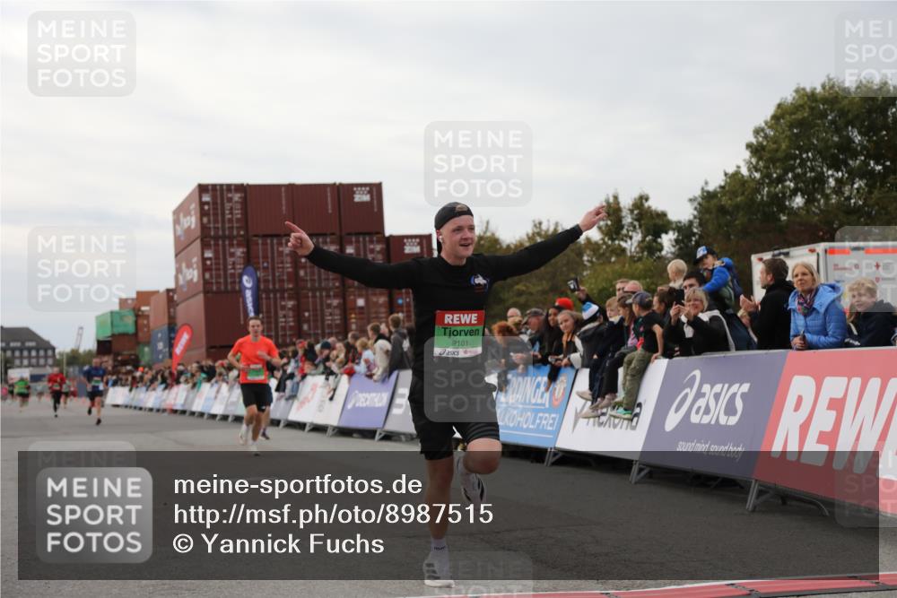 03.10.2025 - Köhlbrandbrückenlauf Yannick Fuchs http://msf.ph/oto/8987515 03.10.2025 15:59:49 Ziel 7165, 7185, 7269, 7450, 9101, 9113 meine-sportfotos.de