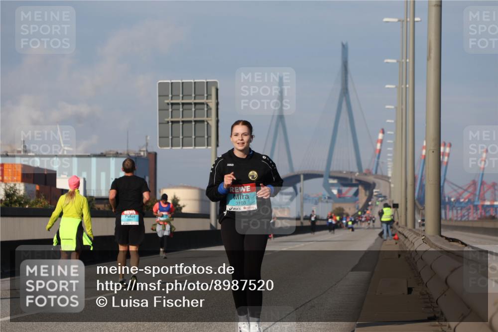 03.10.2025 - Köhlbrandbrückenlauf Luisa Fischer http://msf.ph/oto/8987520 03.10.2025 11:22:54 Position 3 3103 meine-sportfotos.de