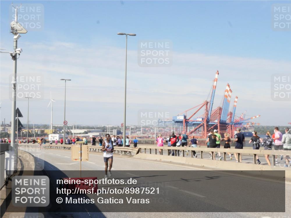 03.10.2025 - Köhlbrandbrückenlauf Matties Gatica Varas http://msf.ph/oto/8987521 03.10.2025 12:29:55 Position 2 444 meine-sportfotos.de