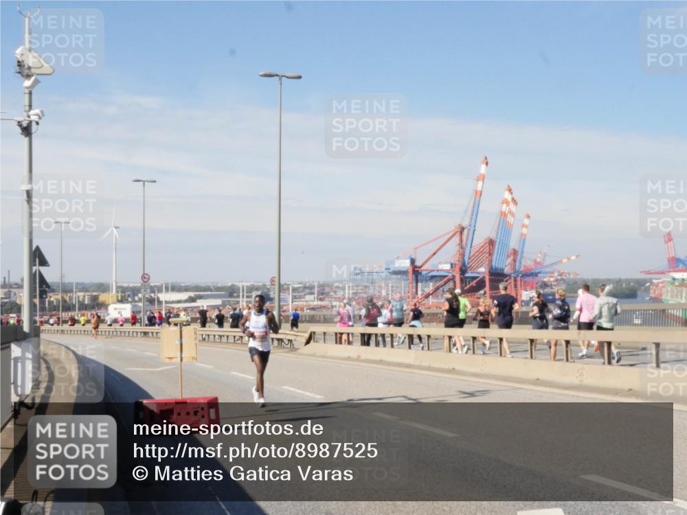 03.10.2025 - Köhlbrandbrückenlauf Matties Gatica Varas http://msf.ph/oto/8987525 03.10.2025 12:29:55 Position 2  meine-sportfotos.de