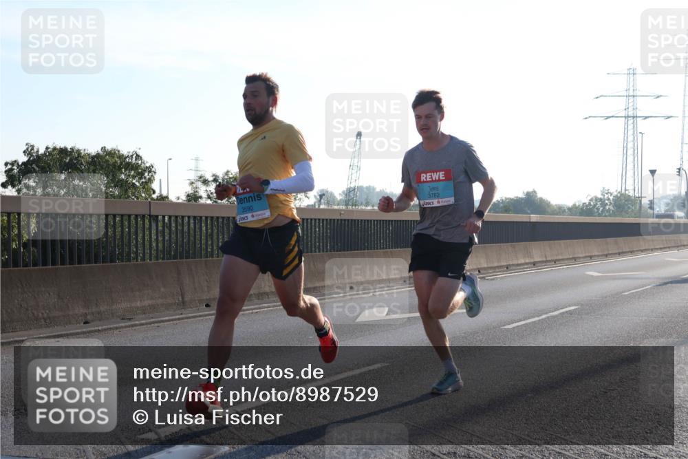 03.10.2025 - Köhlbrandbrückenlauf Luisa Fischer http://msf.ph/oto/8987529 03.10.2025 10:10:02 Position 3 3590, 3782 meine-sportfotos.de