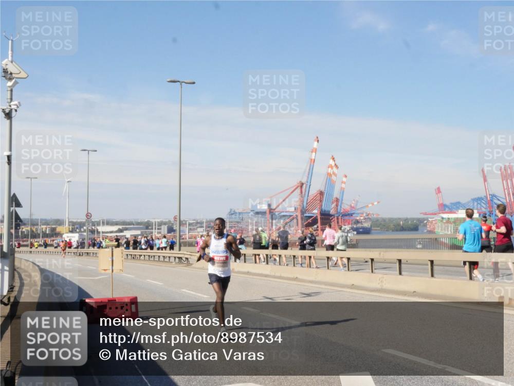 03.10.2025 - Köhlbrandbrückenlauf Matties Gatica Varas http://msf.ph/oto/8987534 03.10.2025 12:29:57 Position 2  meine-sportfotos.de