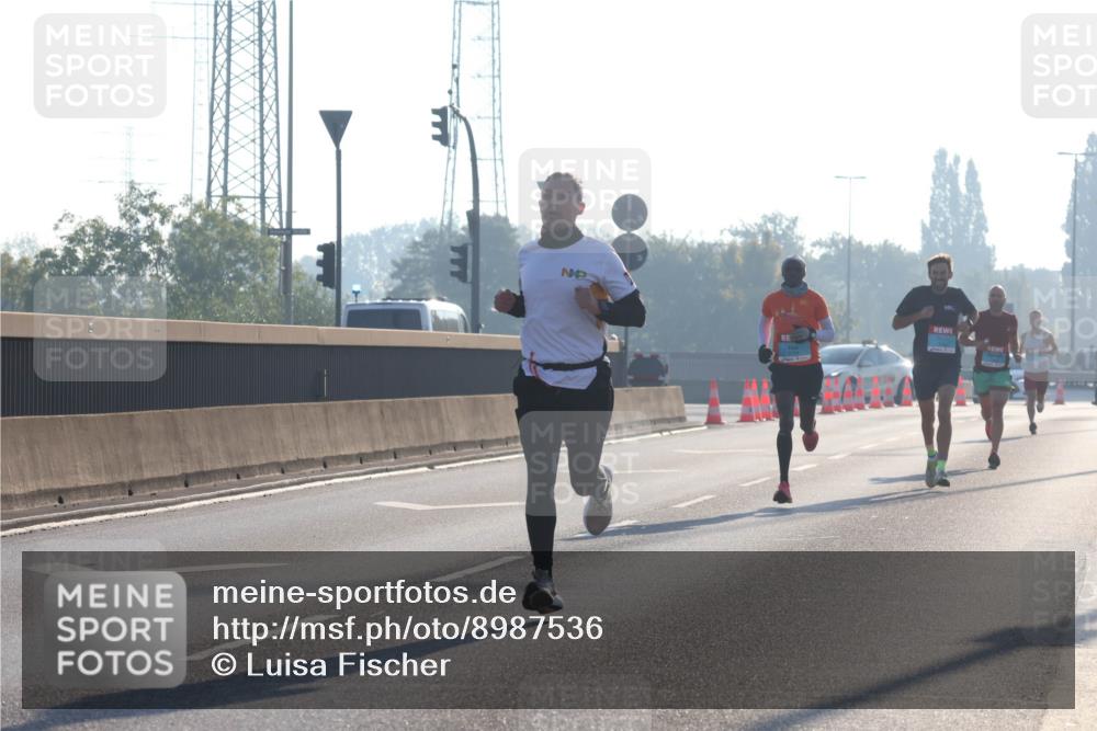 03.10.2025 - Köhlbrandbrückenlauf Luisa Fischer http://msf.ph/oto/8987536 03.10.2025 10:10:03 Position 3  meine-sportfotos.de