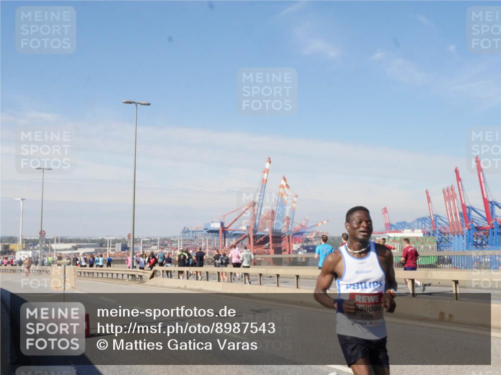 03.10.2025 - Köhlbrandbrückenlauf Matties Gatica Varas http://msf.ph/oto/8987543 03.10.2025 12:29:58 Position 2 6359 meine-sportfotos.de