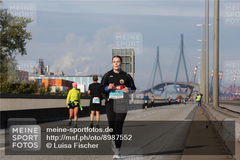 03.10.2025 - Köhlbrandbrückenlauf Luisa Fischer http://msf.ph/oto/8987552 03.10.2025 11:22:56 Position 3 3103 meine-sportfotos.de