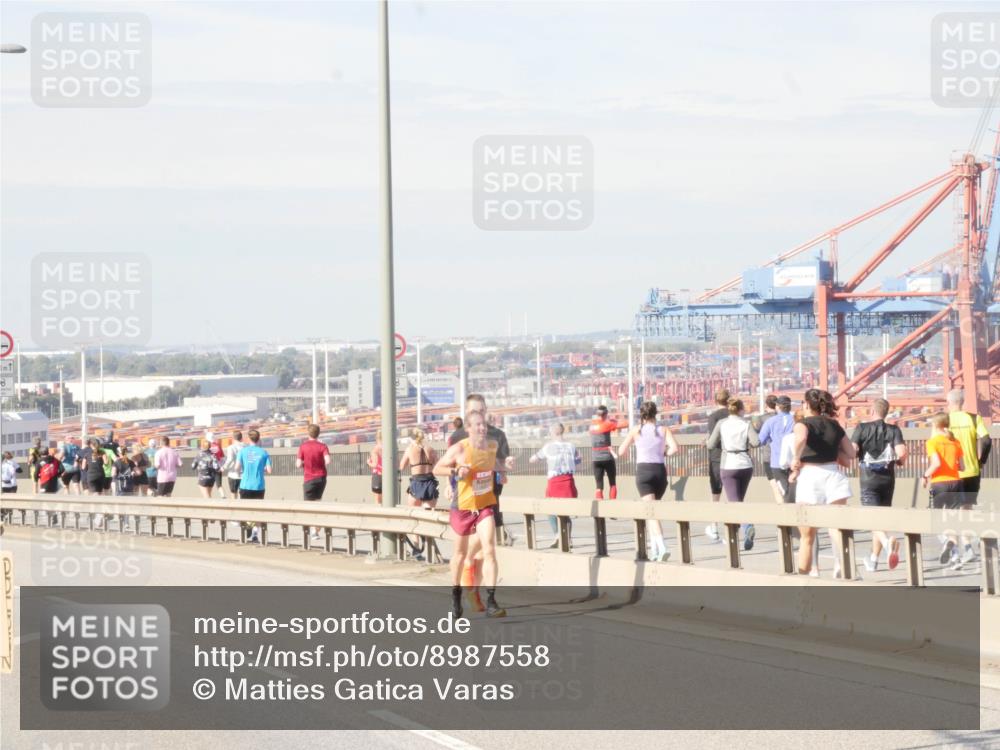 03.10.2025 - Köhlbrandbrückenlauf Matties Gatica Varas http://msf.ph/oto/8987558 03.10.2025 12:30:09 Position 2  meine-sportfotos.de