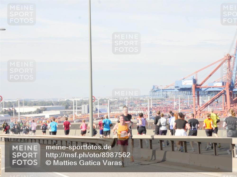 03.10.2025 - Köhlbrandbrückenlauf Matties Gatica Varas http://msf.ph/oto/8987562 03.10.2025 12:30:09 Position 2  meine-sportfotos.de