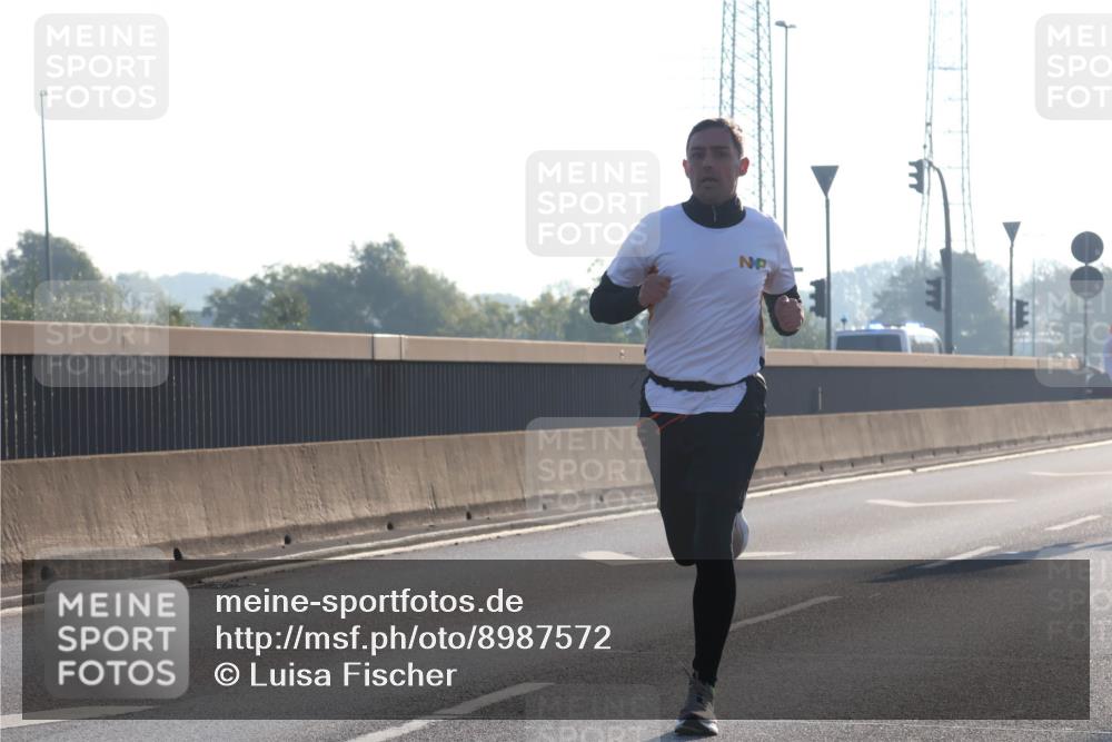 03.10.2025 - Köhlbrandbrückenlauf Luisa Fischer http://msf.ph/oto/8987572 03.10.2025 10:10:05 Position 3  meine-sportfotos.de