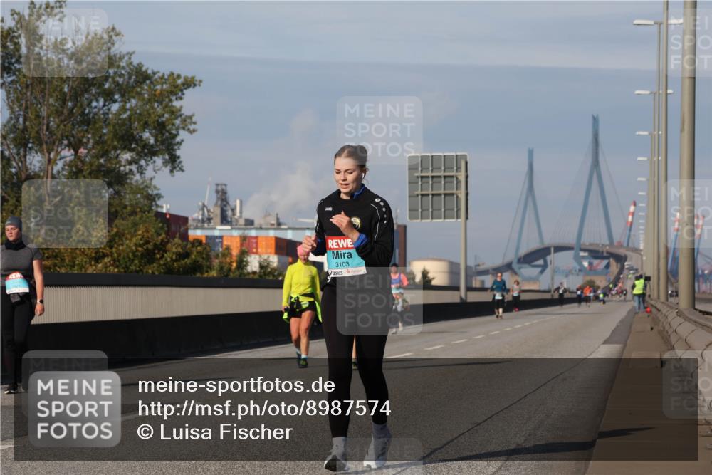03.10.2025 - Köhlbrandbrückenlauf Luisa Fischer http://msf.ph/oto/8987574 03.10.2025 11:22:57 Position 3 3103 meine-sportfotos.de