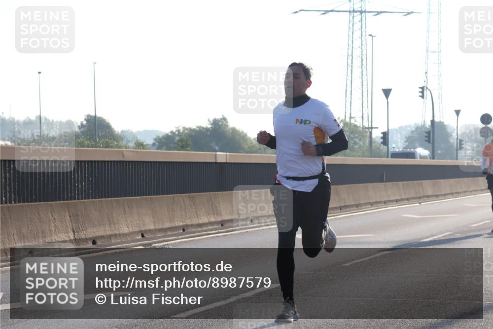 03.10.2025 - Köhlbrandbrückenlauf Luisa Fischer http://msf.ph/oto/8987579 03.10.2025 10:10:05 Position 3  meine-sportfotos.de