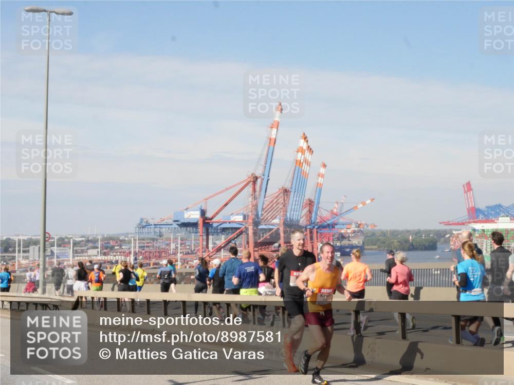 03.10.2025 - Köhlbrandbrückenlauf Matties Gatica Varas http://msf.ph/oto/8987581 03.10.2025 12:30:13 Position 2  meine-sportfotos.de