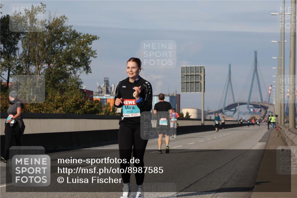 03.10.2025 - Köhlbrandbrückenlauf Luisa Fischer http://msf.ph/oto/8987585 03.10.2025 11:22:58 Position 3 3103 meine-sportfotos.de