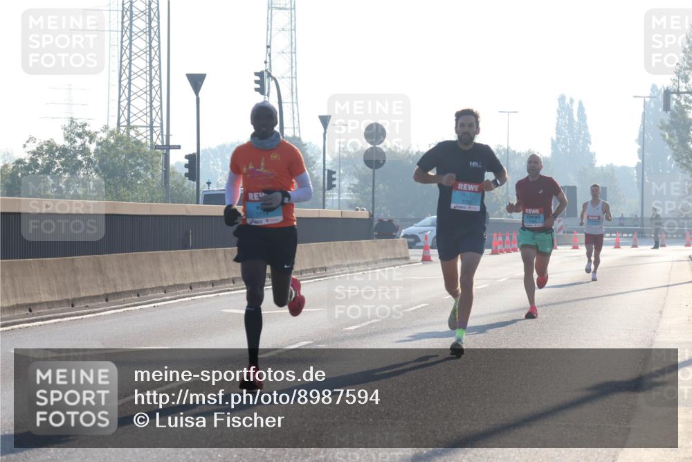 03.10.2025 - Köhlbrandbrückenlauf Luisa Fischer http://msf.ph/oto/8987594 03.10.2025 10:10:07 Position 3 3760, 3714 meine-sportfotos.de