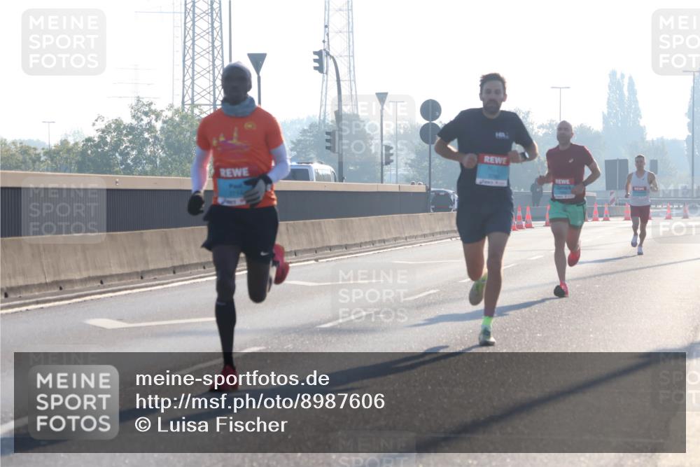 03.10.2025 - Köhlbrandbrückenlauf Luisa Fischer http://msf.ph/oto/8987606 03.10.2025 10:10:08 Position 3  meine-sportfotos.de