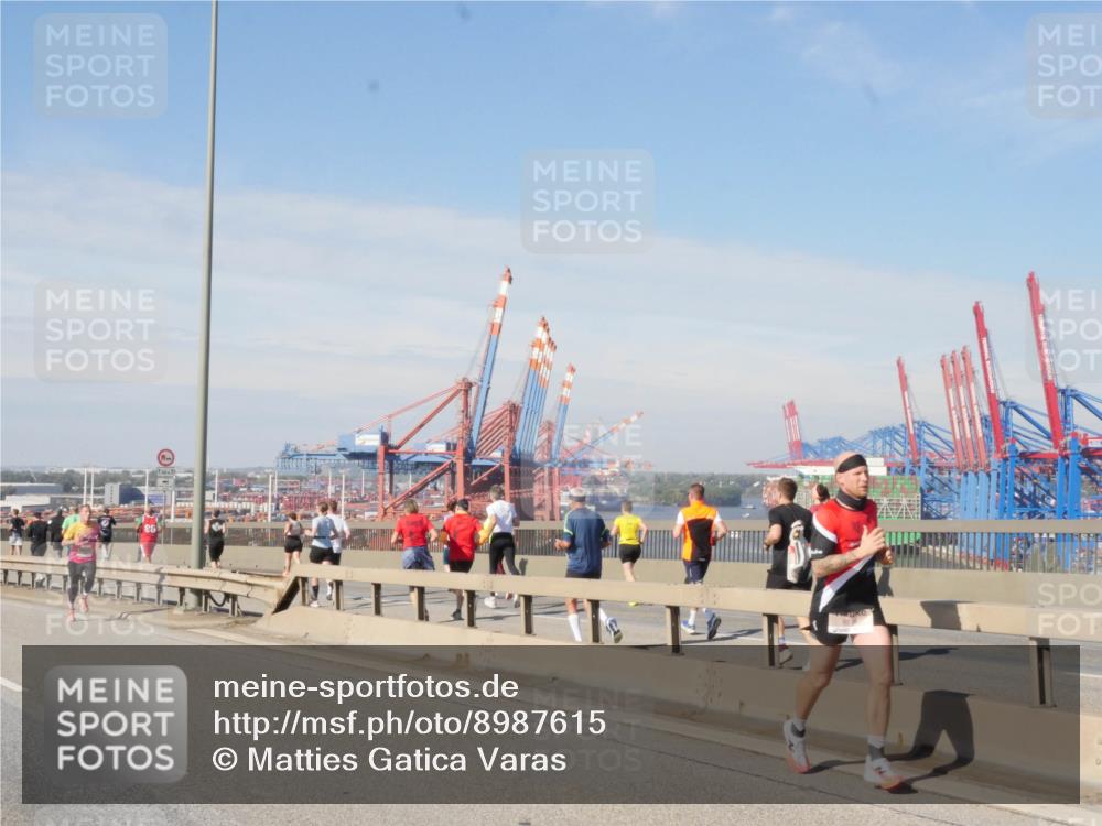 03.10.2025 - Köhlbrandbrückenlauf Matties Gatica Varas http://msf.ph/oto/8987615 03.10.2025 12:30:30 Position 2  meine-sportfotos.de