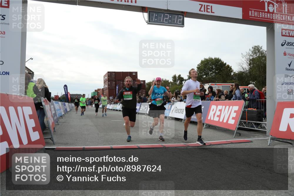 03.10.2025 - Köhlbrandbrückenlauf Yannick Fuchs http://msf.ph/oto/8987624 03.10.2025 16:12:10 Ziel 7404, 7468, 7615, 7762, 7825, 8088, 8939, 8951, 9399 meine-sportfotos.de