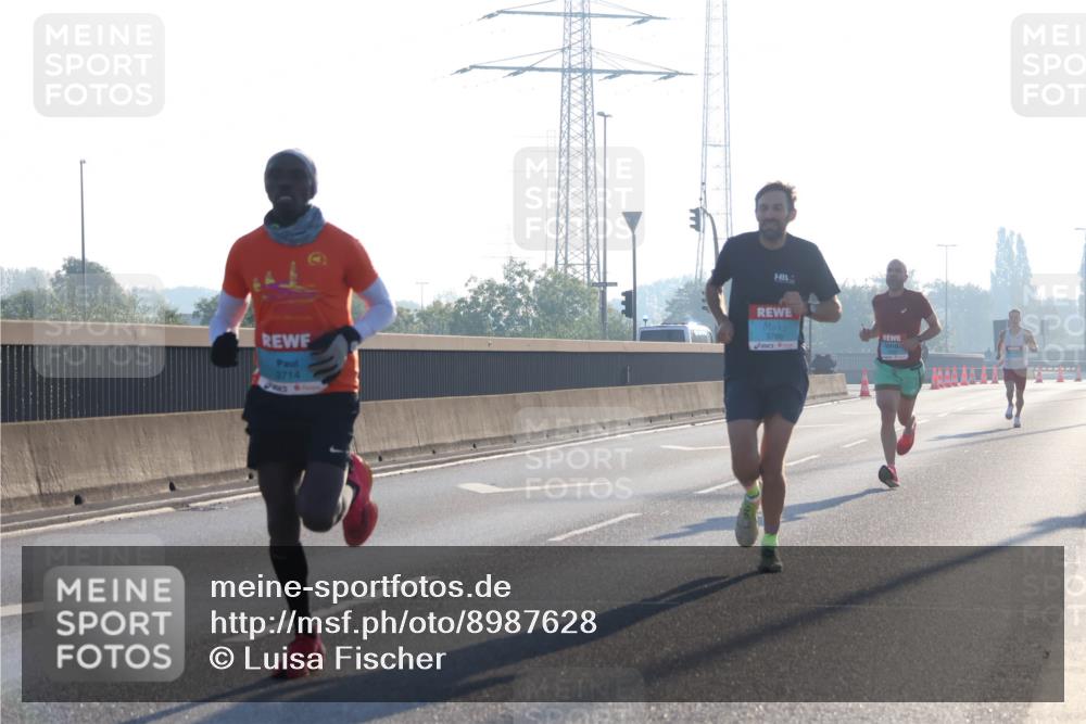 03.10.2025 - Köhlbrandbrückenlauf Luisa Fischer http://msf.ph/oto/8987628 03.10.2025 10:10:09 Position 3 3714, 3760 meine-sportfotos.de