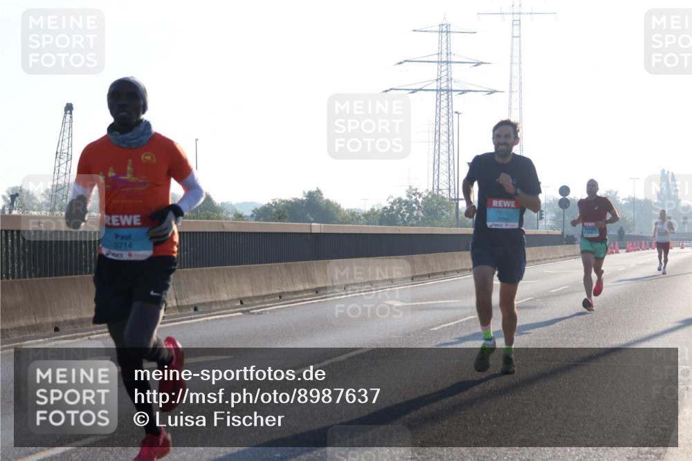 03.10.2025 - Köhlbrandbrückenlauf Luisa Fischer http://msf.ph/oto/8987637 03.10.2025 10:10:10 Position 3 3714, 3760 meine-sportfotos.de