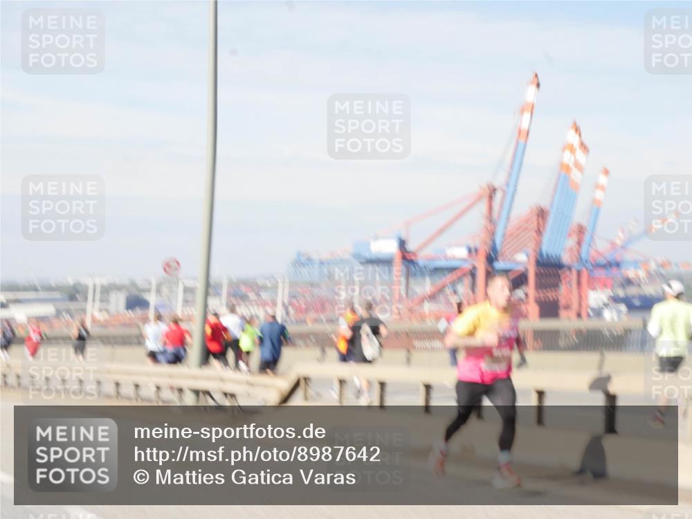 03.10.2025 - Köhlbrandbrückenlauf Matties Gatica Varas http://msf.ph/oto/8987642 03.10.2025 12:30:33 Position 2  meine-sportfotos.de