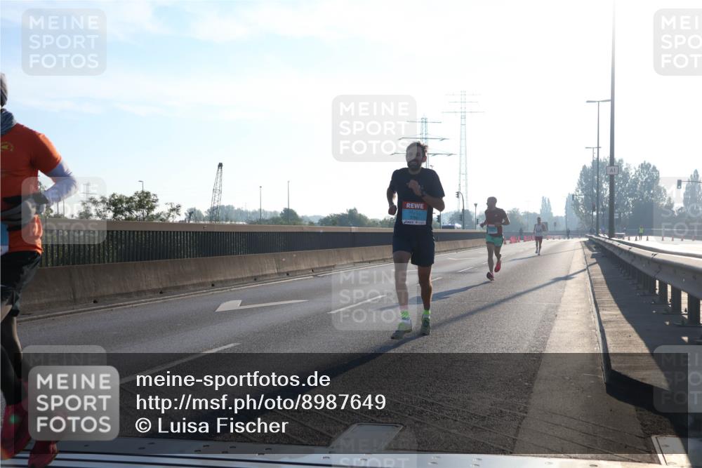 03.10.2025 - Köhlbrandbrückenlauf Luisa Fischer http://msf.ph/oto/8987649 03.10.2025 10:10:11 Position 3  meine-sportfotos.de