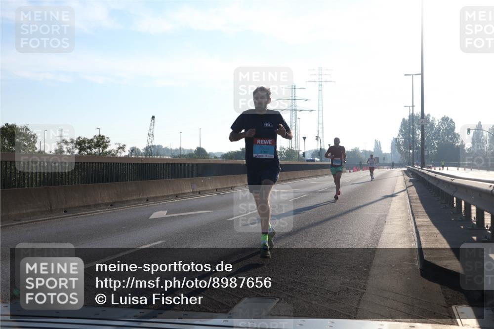 03.10.2025 - Köhlbrandbrückenlauf Luisa Fischer http://msf.ph/oto/8987656 03.10.2025 10:10:11 Position 3 3760 meine-sportfotos.de