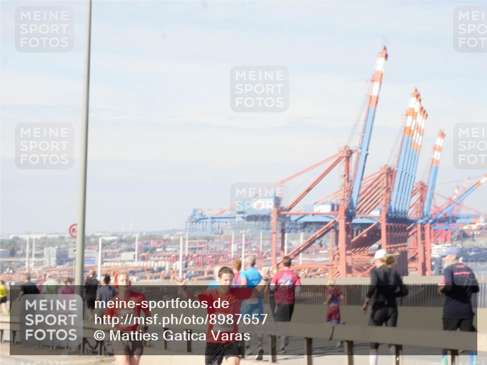 03.10.2025 - Köhlbrandbrückenlauf Matties Gatica Varas http://msf.ph/oto/8987657 03.10.2025 12:30:40 Position 2  meine-sportfotos.de