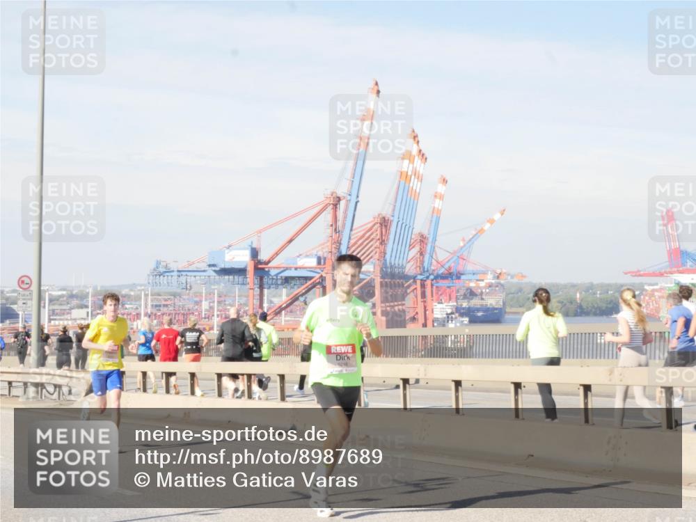 03.10.2025 - Köhlbrandbrückenlauf Matties Gatica Varas http://msf.ph/oto/8987689 03.10.2025 12:30:54 Position 2 6248 meine-sportfotos.de
