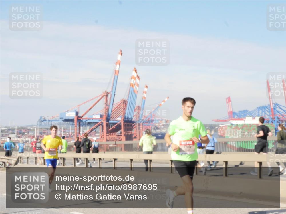 03.10.2025 - Köhlbrandbrückenlauf Matties Gatica Varas http://msf.ph/oto/8987695 03.10.2025 12:30:55 Position 2 6248 meine-sportfotos.de