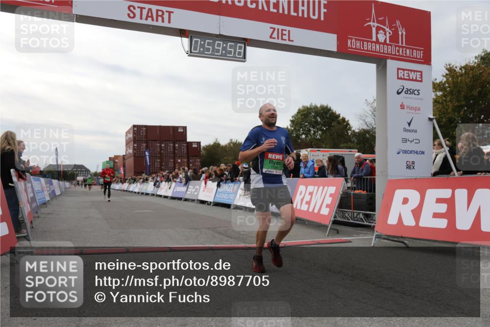 03.10.2025 - Köhlbrandbrückenlauf Yannick Fuchs http://msf.ph/oto/8987705 03.10.2025 15:59:57 Ziel 7165, 7269, 8915 meine-sportfotos.de