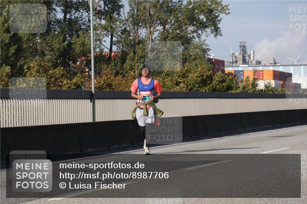 03.10.2025 - Köhlbrandbrückenlauf Luisa Fischer http://msf.ph/oto/8987706 03.10.2025 11:23:13 Position 3  meine-sportfotos.de