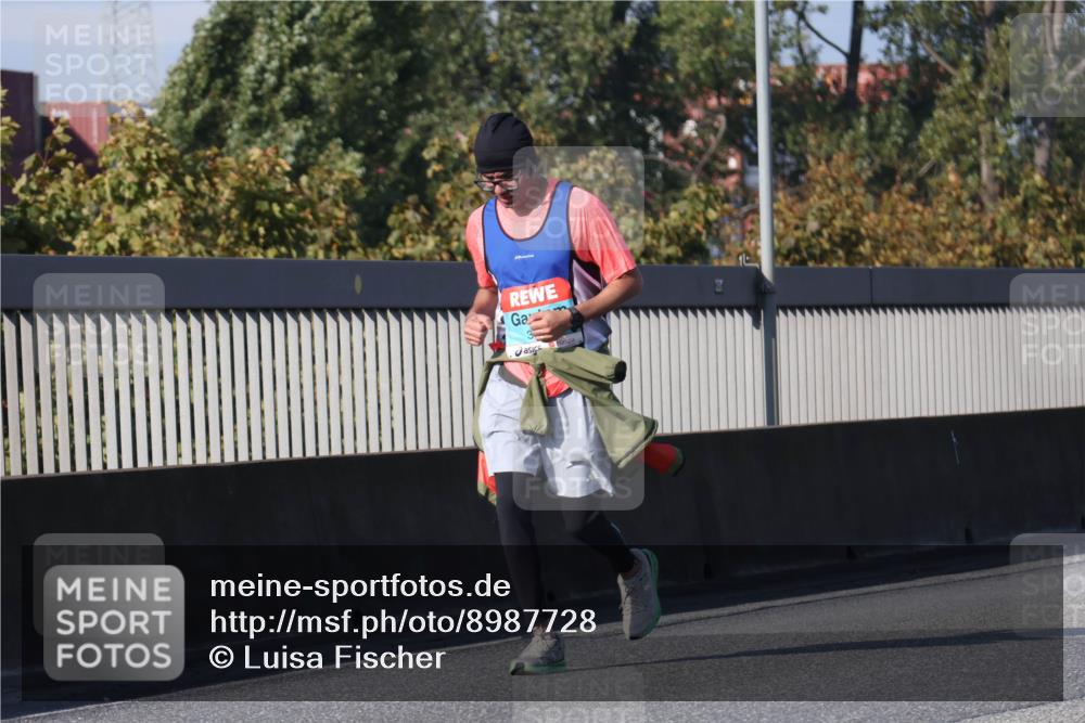 03.10.2025 - Köhlbrandbrückenlauf Luisa Fischer http://msf.ph/oto/8987728 03.10.2025 11:23:16 Position 3  meine-sportfotos.de