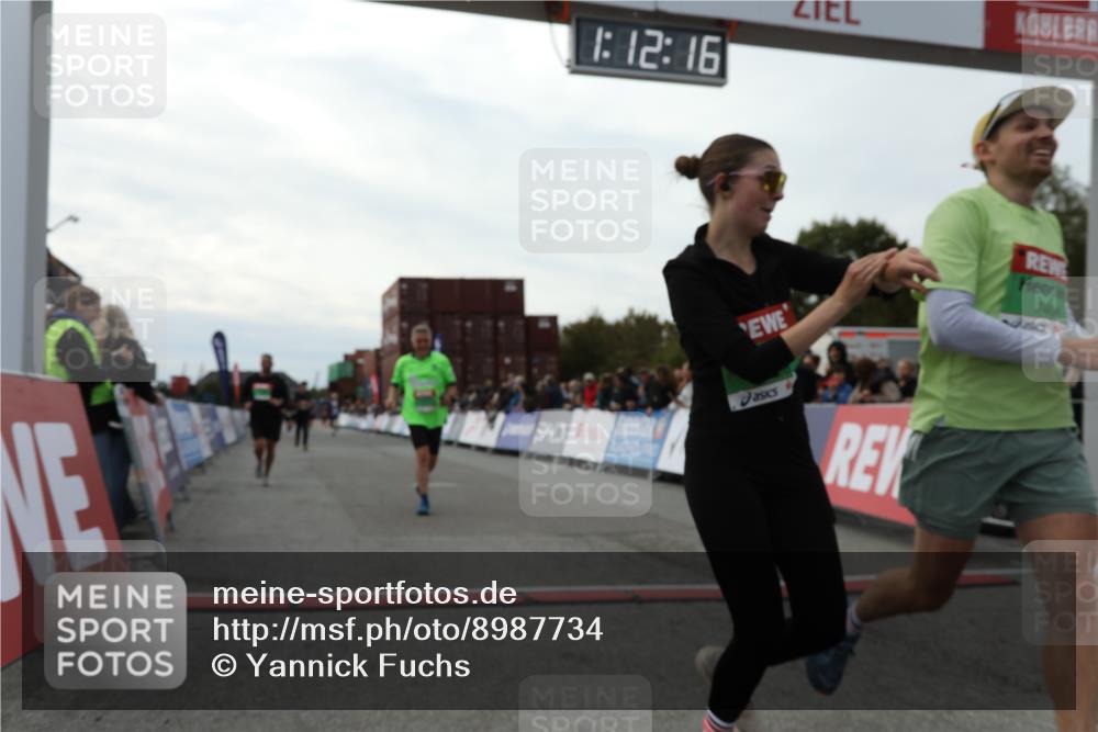 03.10.2025 - Köhlbrandbrückenlauf Yannick Fuchs http://msf.ph/oto/8987734 03.10.2025 16:12:14 Ziel 7404, 7468, 7615, 7762, 7825, 8088, 8501, 8939, 8951 meine-sportfotos.de
