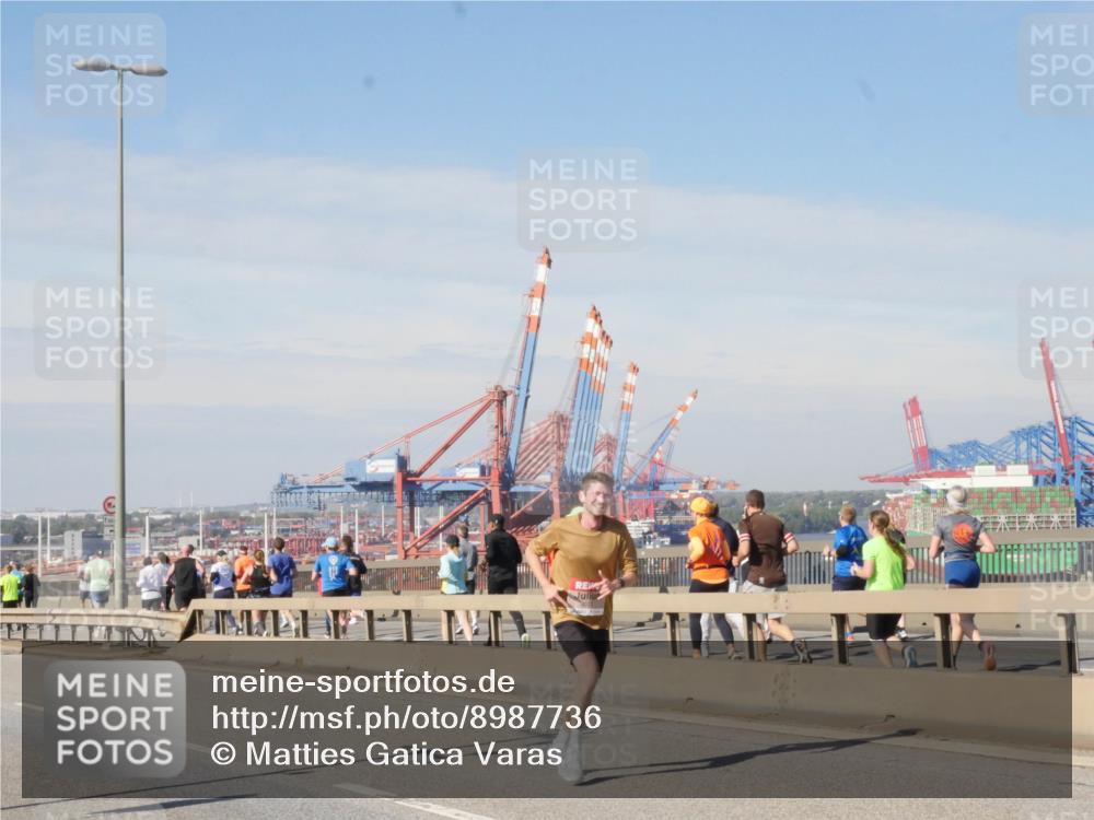 03.10.2025 - Köhlbrandbrückenlauf Matties Gatica Varas http://msf.ph/oto/8987736 03.10.2025 12:31:14 Position 2  meine-sportfotos.de