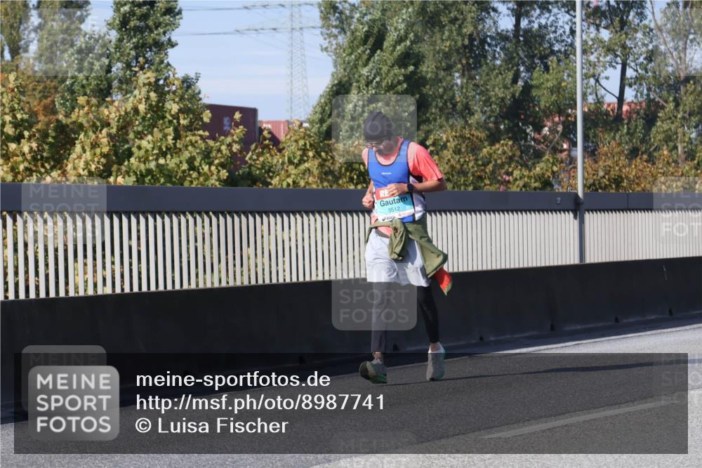 03.10.2025 - Köhlbrandbrückenlauf Luisa Fischer http://msf.ph/oto/8987741 03.10.2025 11:23:17 Position 3 3512 meine-sportfotos.de