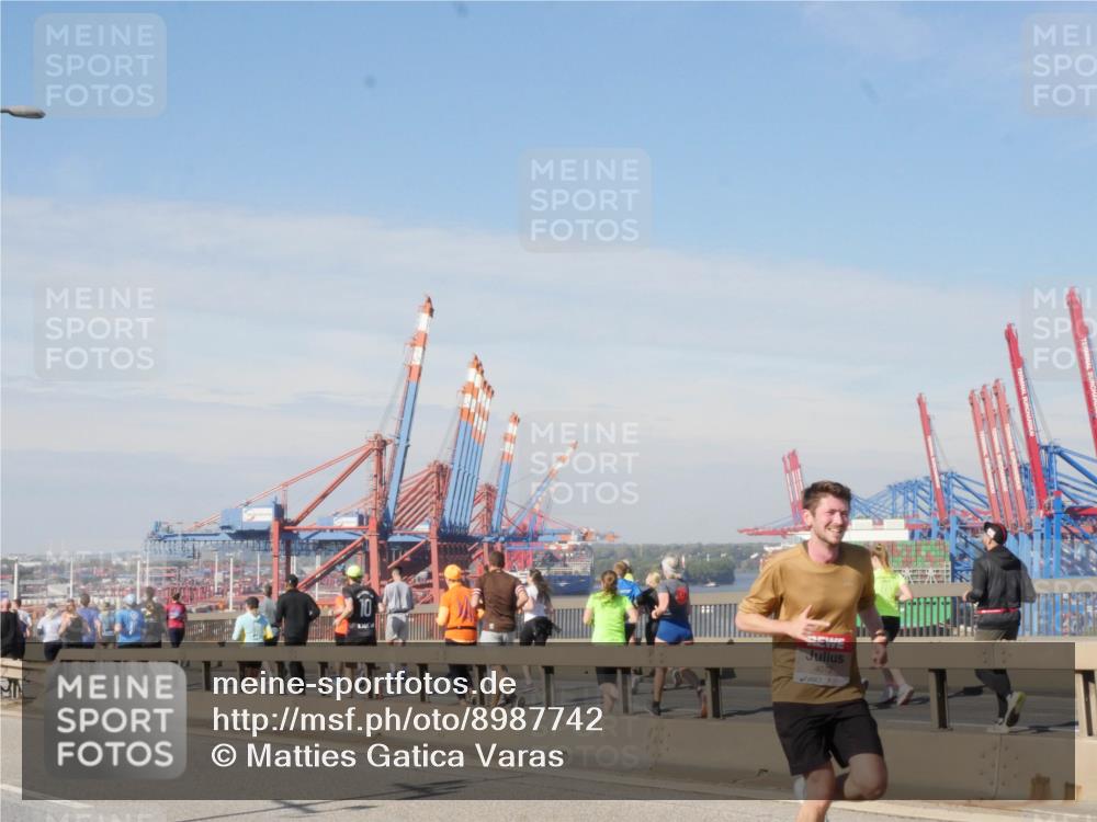 03.10.2025 - Köhlbrandbrückenlauf Matties Gatica Varas http://msf.ph/oto/8987742 03.10.2025 12:31:15 Position 2 4072 meine-sportfotos.de