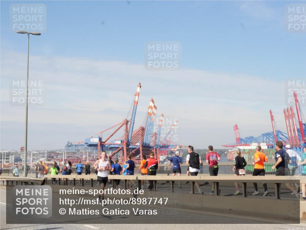 03.10.2025 - Köhlbrandbrückenlauf Matties Gatica Varas http://msf.ph/oto/8987747 03.10.2025 12:31:20 Position 2  meine-sportfotos.de