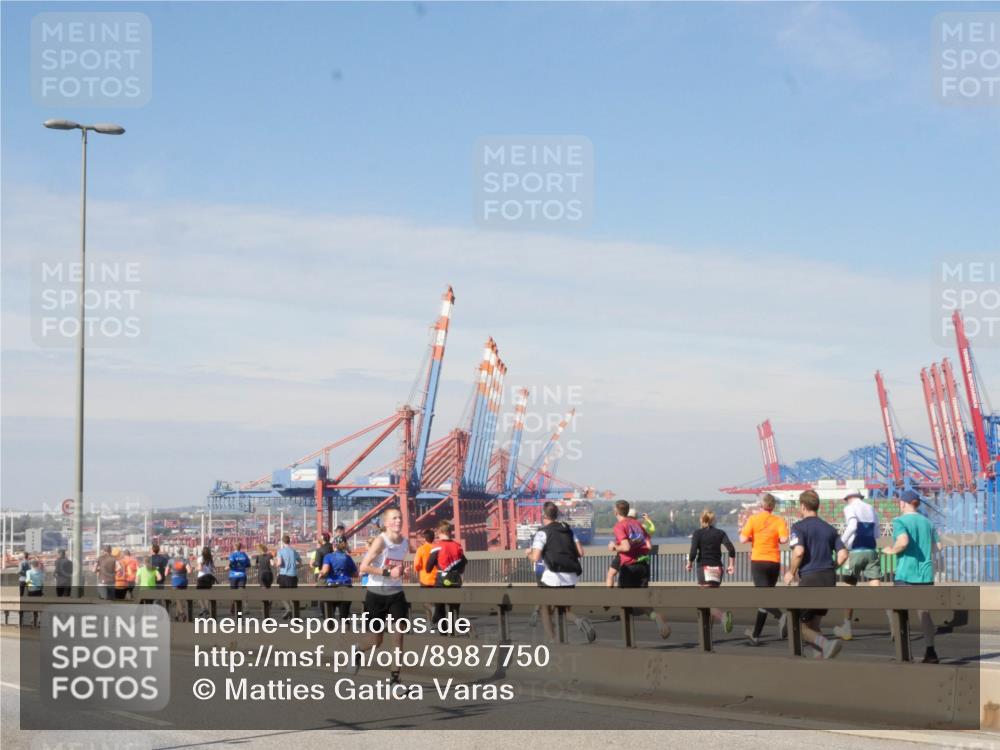03.10.2025 - Köhlbrandbrückenlauf Matties Gatica Varas http://msf.ph/oto/8987750 03.10.2025 12:31:21 Position 2  meine-sportfotos.de