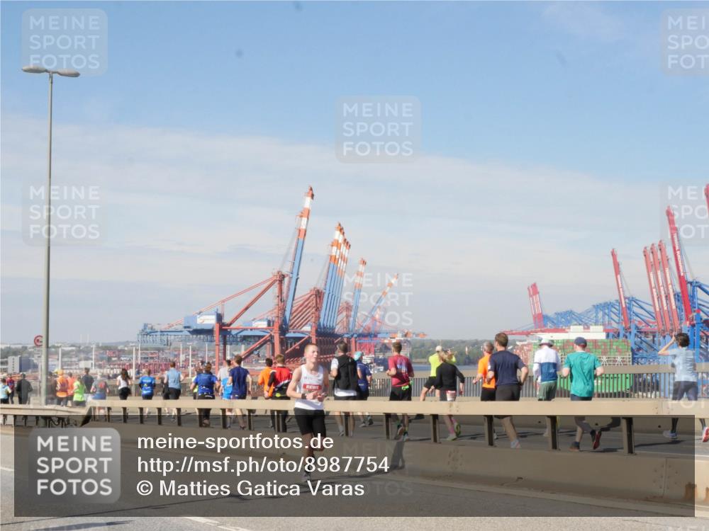 03.10.2025 - Köhlbrandbrückenlauf Matties Gatica Varas http://msf.ph/oto/8987754 03.10.2025 12:31:21 Position 2  meine-sportfotos.de