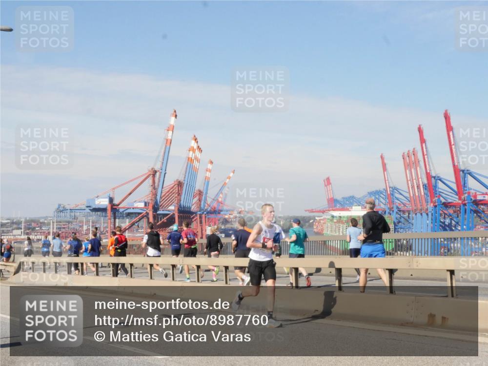 03.10.2025 - Köhlbrandbrückenlauf Matties Gatica Varas http://msf.ph/oto/8987760 03.10.2025 12:31:22 Position 2  meine-sportfotos.de