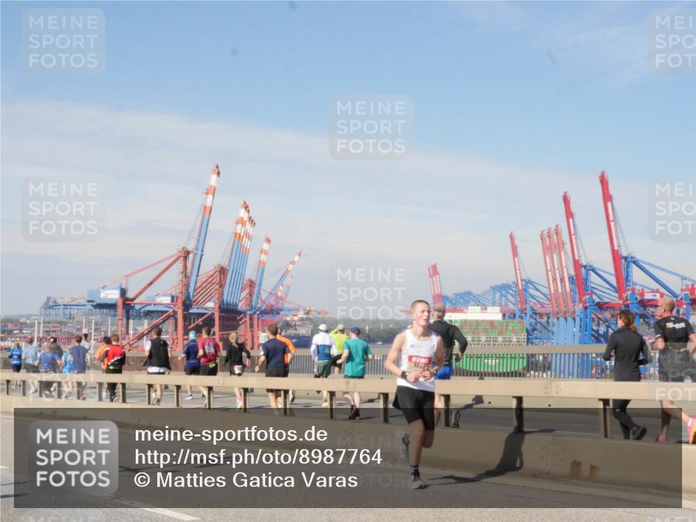 03.10.2025 - Köhlbrandbrückenlauf Matties Gatica Varas http://msf.ph/oto/8987764 03.10.2025 12:31:23 Position 2  meine-sportfotos.de