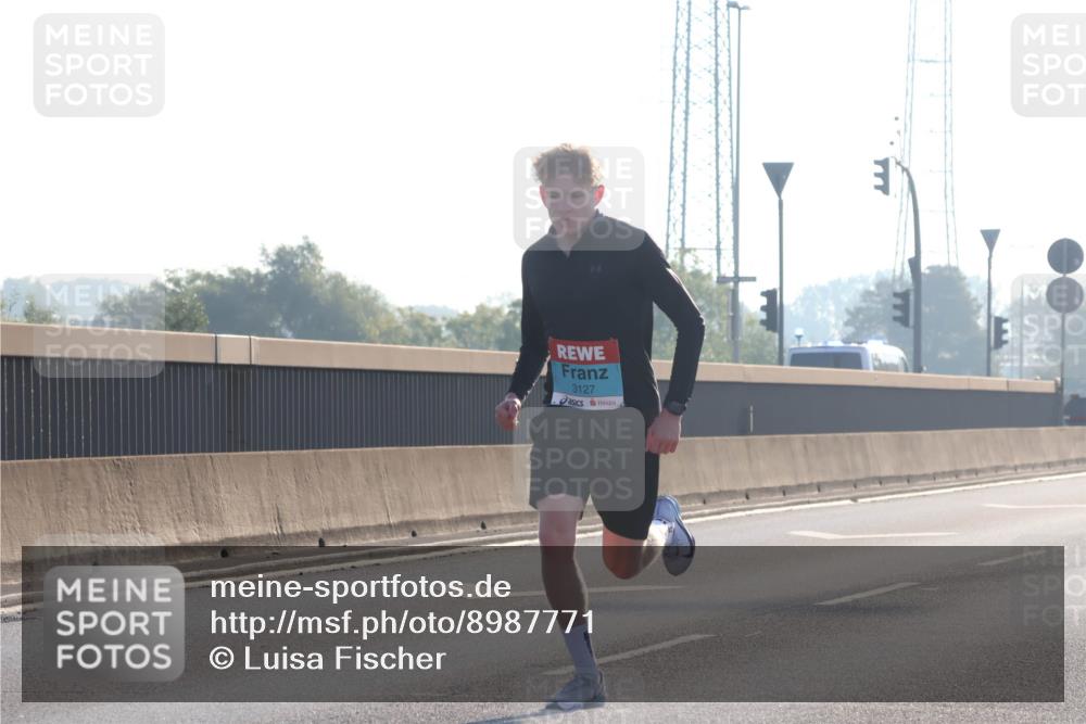 03.10.2025 - Köhlbrandbrückenlauf Luisa Fischer http://msf.ph/oto/8987771 03.10.2025 10:10:43 Position 3 3127 meine-sportfotos.de