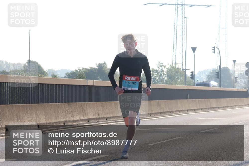 03.10.2025 - Köhlbrandbrückenlauf Luisa Fischer http://msf.ph/oto/8987777 03.10.2025 10:10:44 Position 3 3127 meine-sportfotos.de