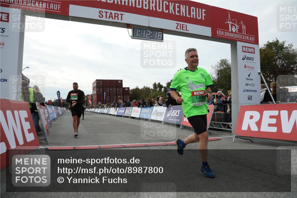 03.10.2025 - Köhlbrandbrückenlauf Yannick Fuchs http://msf.ph/oto/8987800 03.10.2025 16:12:16 Ziel 7404, 7615, 7762, 8088, 8501, 9359 meine-sportfotos.de