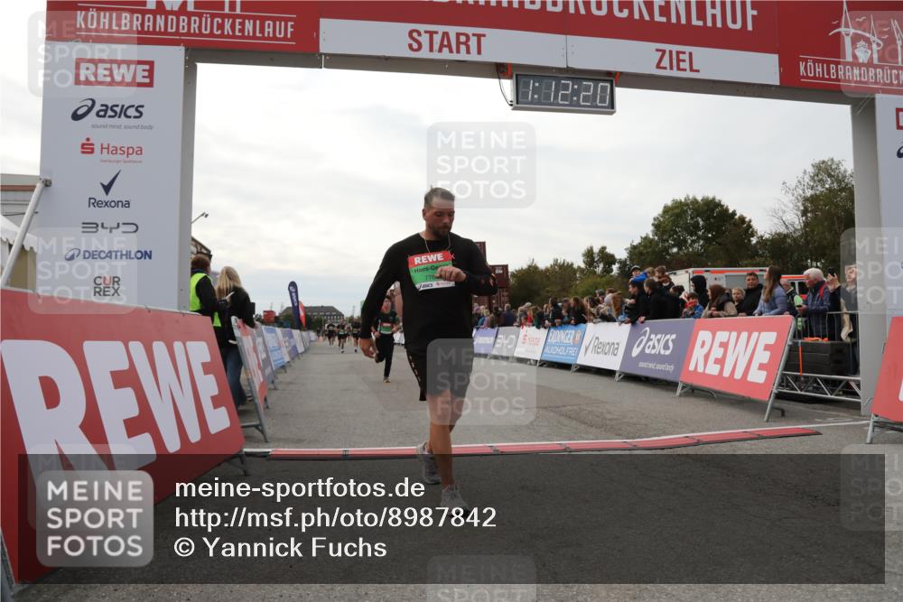 03.10.2025 - Köhlbrandbrückenlauf Yannick Fuchs http://msf.ph/oto/8987842 03.10.2025 16:12:18 Ziel 7615, 7688, 7762, 8501, 9060, 9061, 9359 meine-sportfotos.de