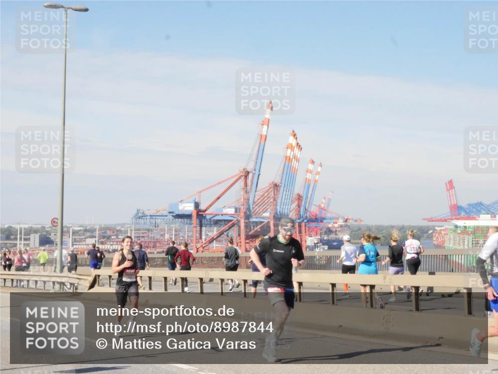03.10.2025 - Köhlbrandbrückenlauf Matties Gatica Varas http://msf.ph/oto/8987844 03.10.2025 12:32:02 Position 2  meine-sportfotos.de