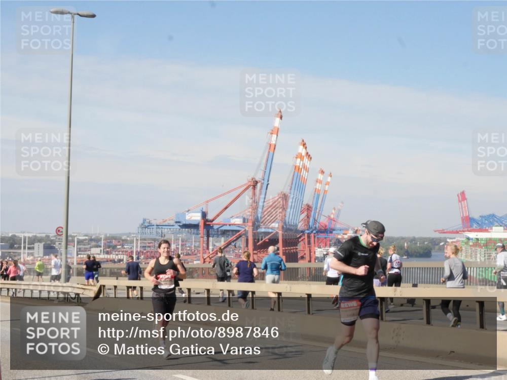 03.10.2025 - Köhlbrandbrückenlauf Matties Gatica Varas http://msf.ph/oto/8987846 03.10.2025 12:32:03 Position 2 6458 meine-sportfotos.de