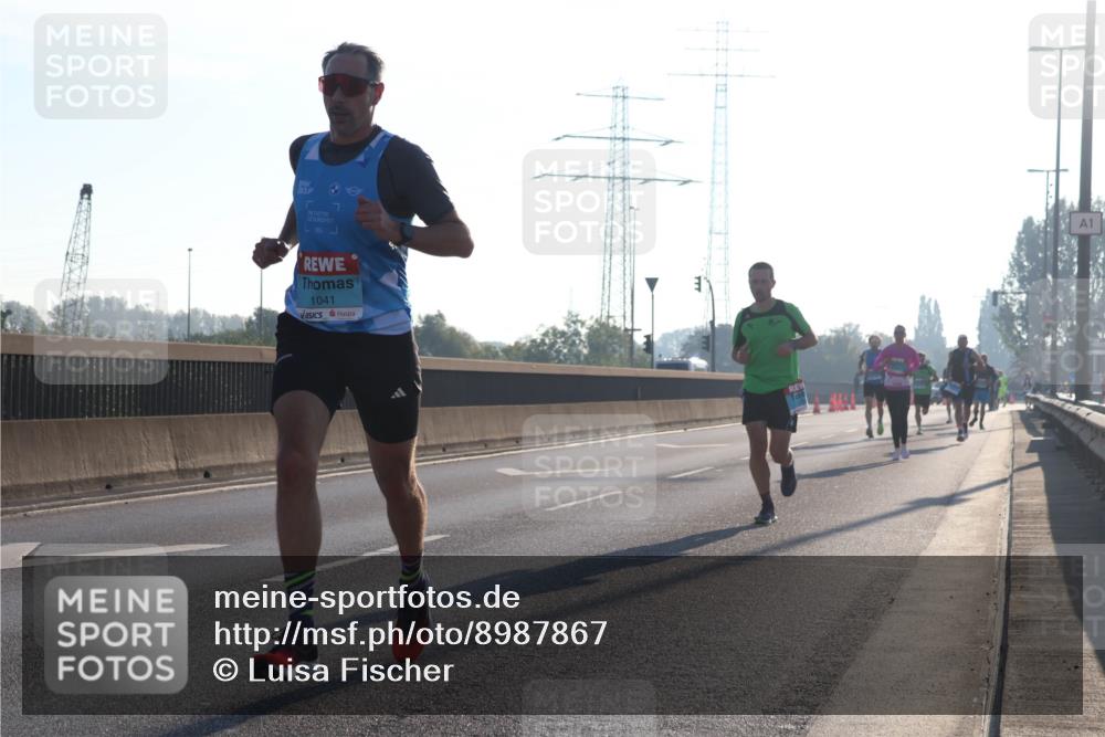 03.10.2025 - Köhlbrandbrückenlauf Luisa Fischer http://msf.ph/oto/8987867 03.10.2025 10:10:50 Position 3 1041, 1 meine-sportfotos.de