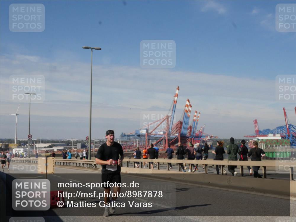 03.10.2025 - Köhlbrandbrückenlauf Matties Gatica Varas http://msf.ph/oto/8987878 03.10.2025 12:32:13 Position 2  meine-sportfotos.de