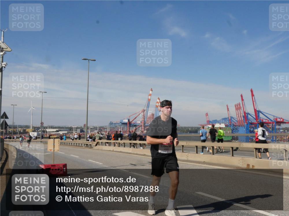 03.10.2025 - Köhlbrandbrückenlauf Matties Gatica Varas http://msf.ph/oto/8987888 03.10.2025 12:32:14 Position 2 4089 meine-sportfotos.de