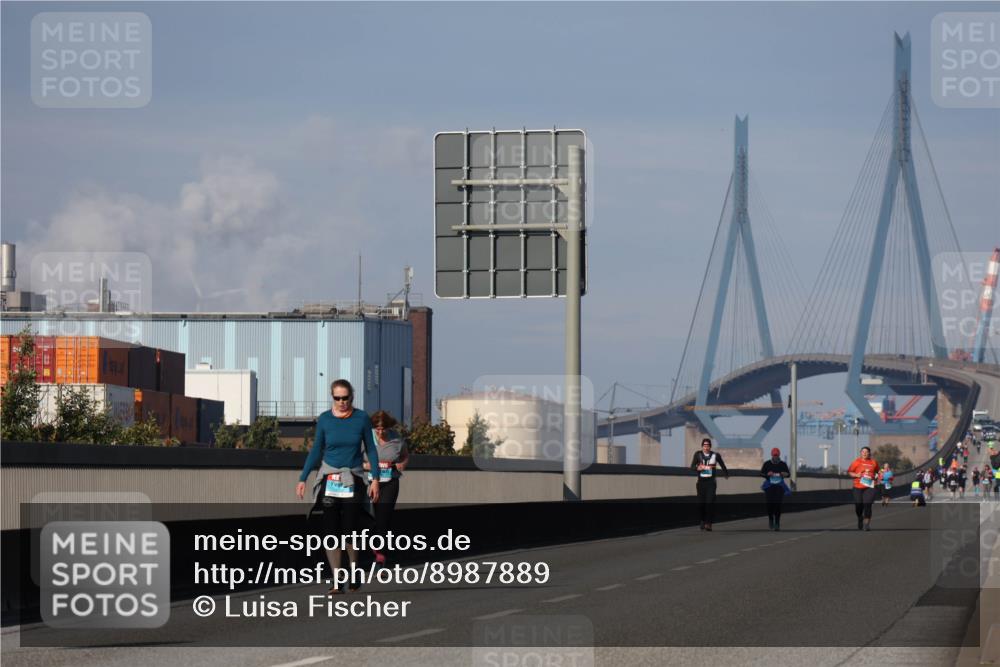 03.10.2025 - Köhlbrandbrückenlauf Luisa Fischer http://msf.ph/oto/8987889 03.10.2025 11:23:28 Position 3  meine-sportfotos.de